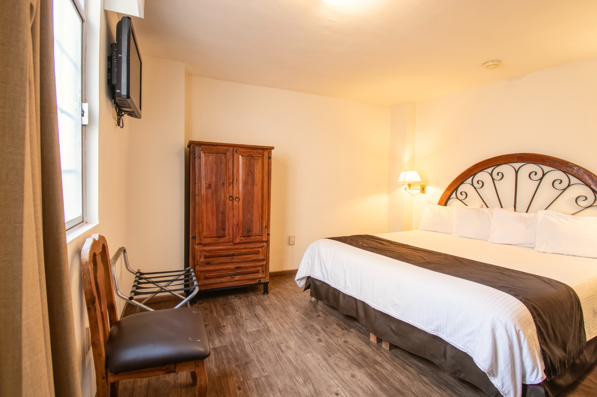 Standard King Room - Hotel Argento Zacatecas